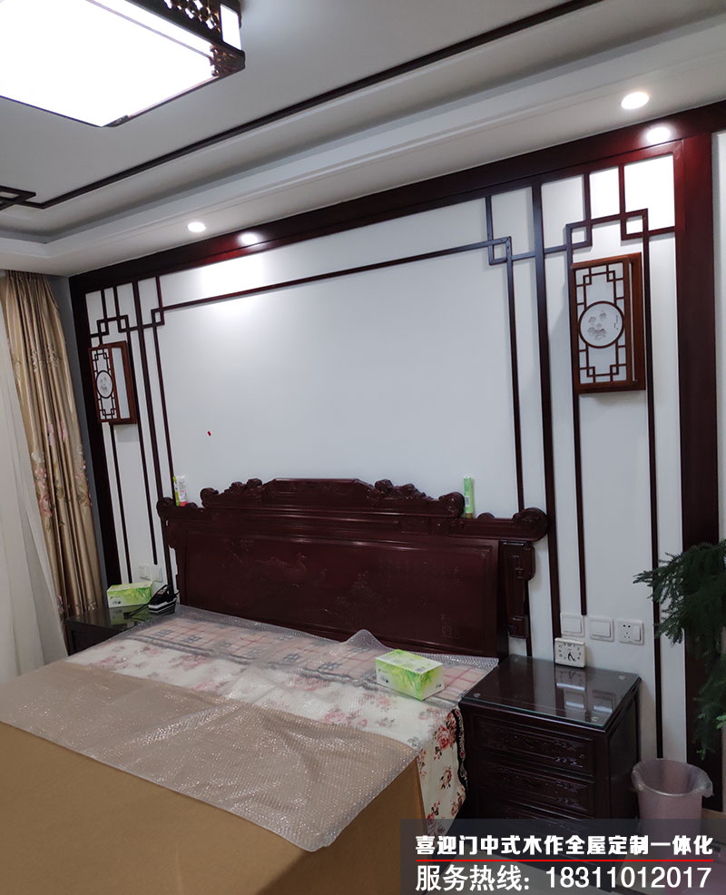 喜盈門(mén)中式花格木質(zhì)線(xiàn)條格柵的使用圖片