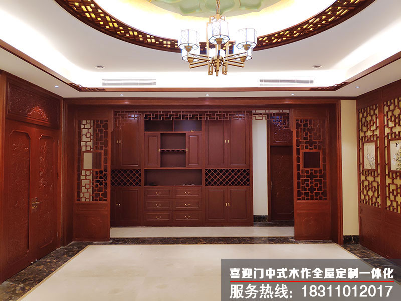 高端大氣的喜迎門(mén)中式衣柜圖片
